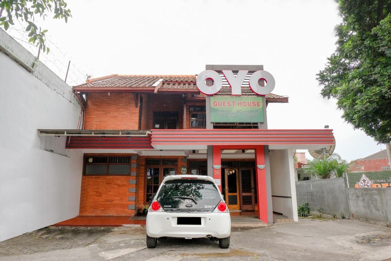 Oyo 2060 Adam'S Apple Family Guest House Batu  Exterior photo