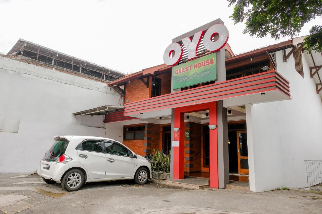 Oyo 2060 Adam'S Apple Family Guest House Batu  Exterior photo