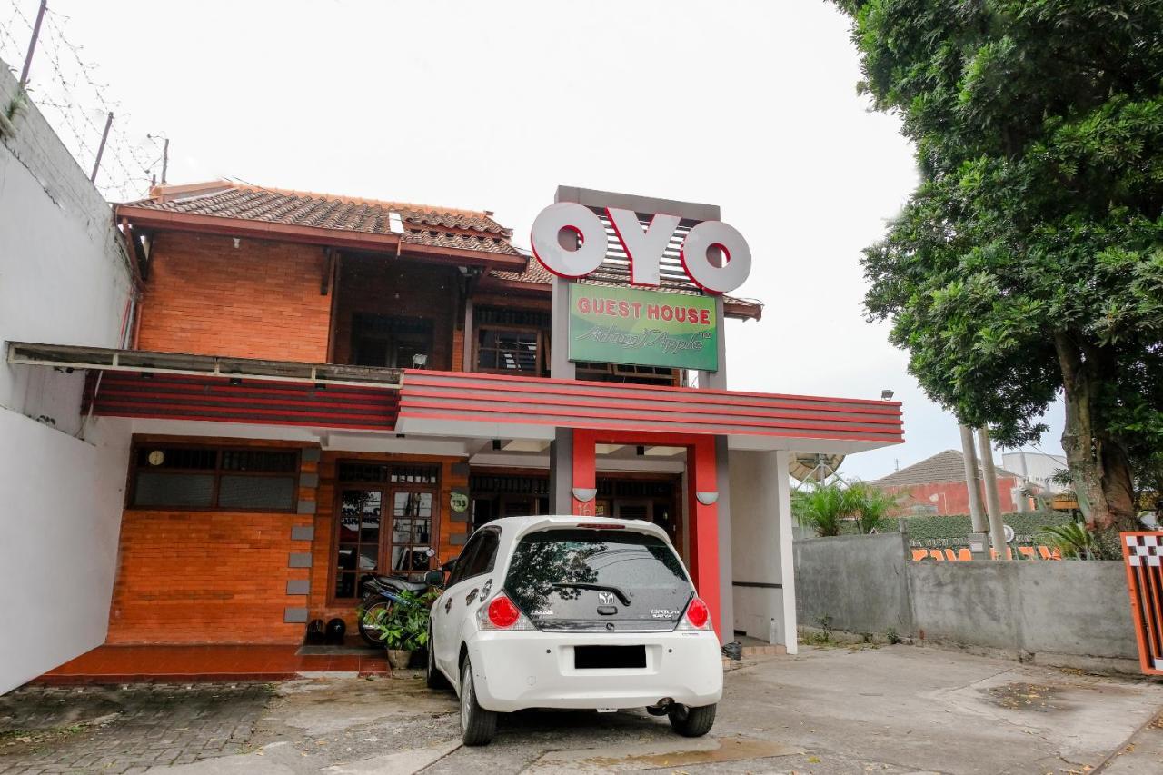 Oyo 2060 Adam'S Apple Family Guest House Batu  Exterior photo