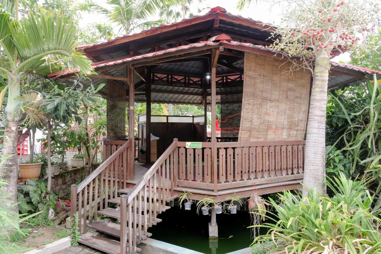 Oyo 2060 Adam'S Apple Family Guest House Batu  Exterior photo